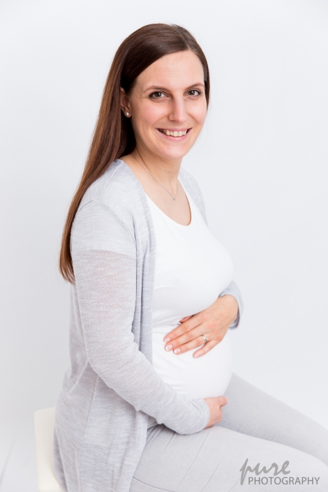 Babybauchshooting Fotos, Babybauchfotoshooting Weinitzen, Babybauch Fotos, Schwangerschaft